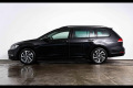 VOLKSWAGEN Golf SW